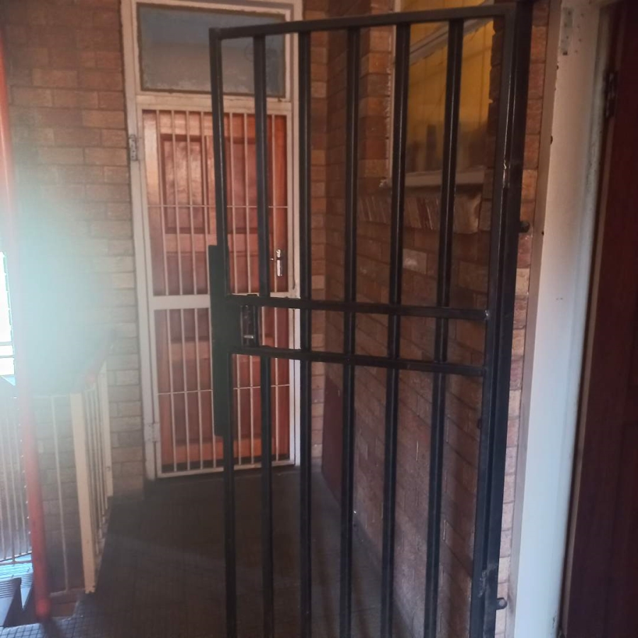 1 Bedroom Property for Sale in Muckleneuk Gauteng