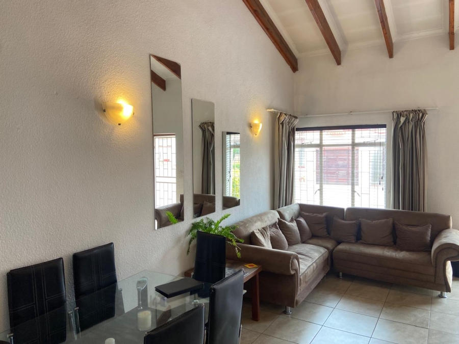 2 Bedroom Property for Sale in Mulbarton Gauteng