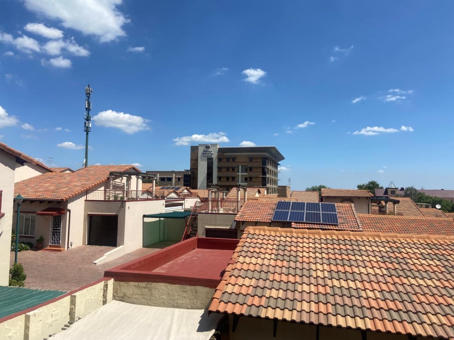 2 Bedroom Property for Sale in Mulbarton Gauteng