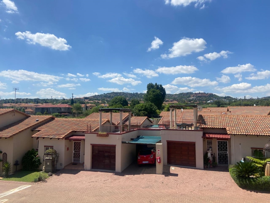 2 Bedroom Property for Sale in Mulbarton Gauteng