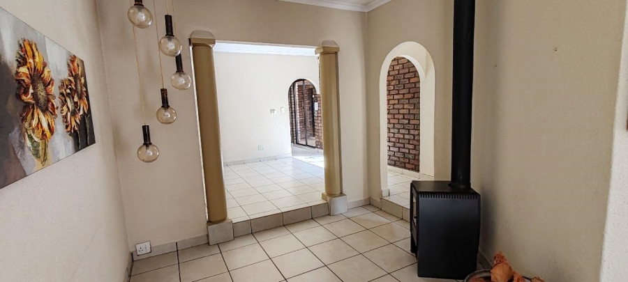 4 Bedroom Property for Sale in Alphen Park Gauteng