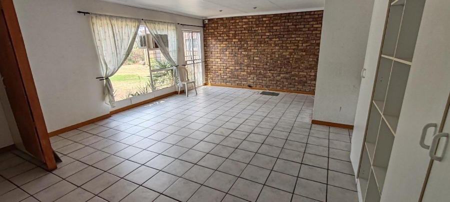 4 Bedroom Property for Sale in Alphen Park Gauteng