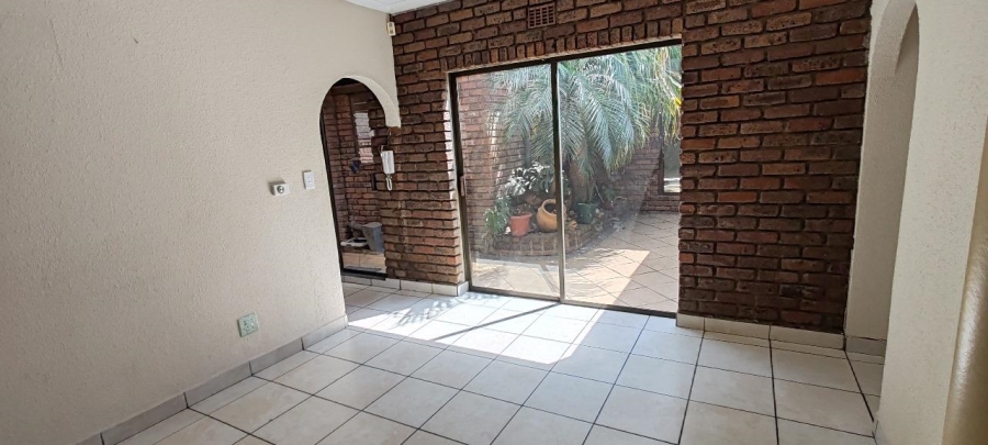 4 Bedroom Property for Sale in Alphen Park Gauteng