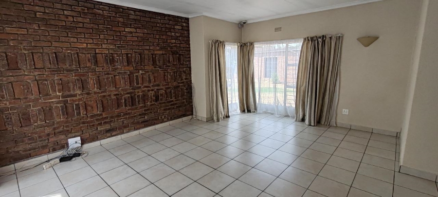 4 Bedroom Property for Sale in Alphen Park Gauteng