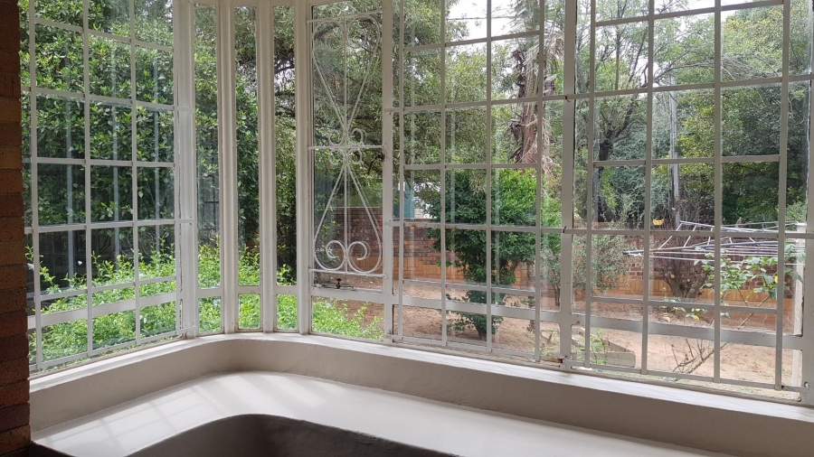 To Let 2 Bedroom Property for Rent in Blairgowrie Gauteng