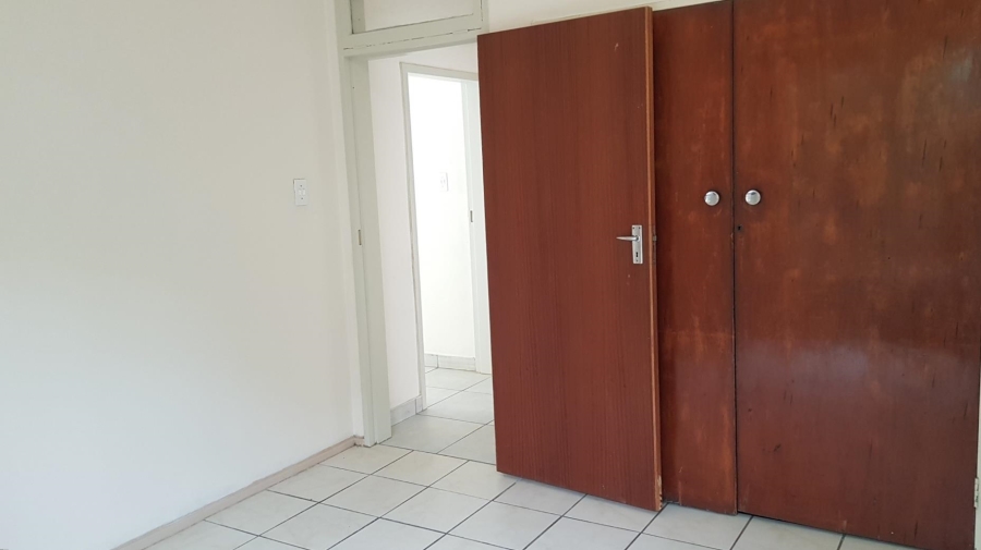 To Let 2 Bedroom Property for Rent in Blairgowrie Gauteng