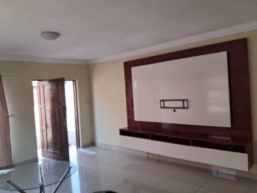 To Let 4 Bedroom Property for Rent in Noordwyk Gauteng