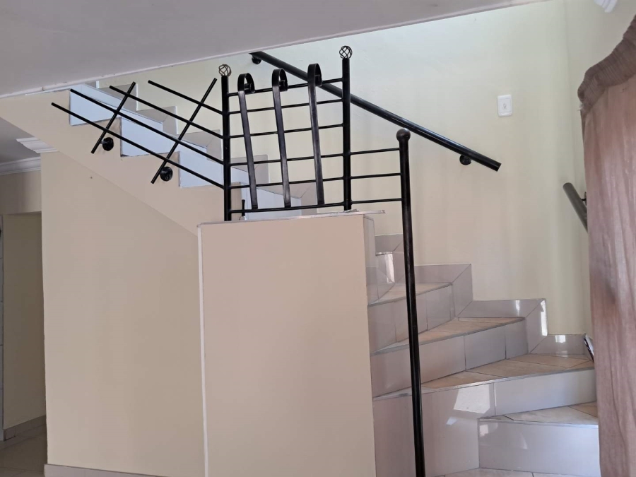 To Let 4 Bedroom Property for Rent in Noordwyk Gauteng