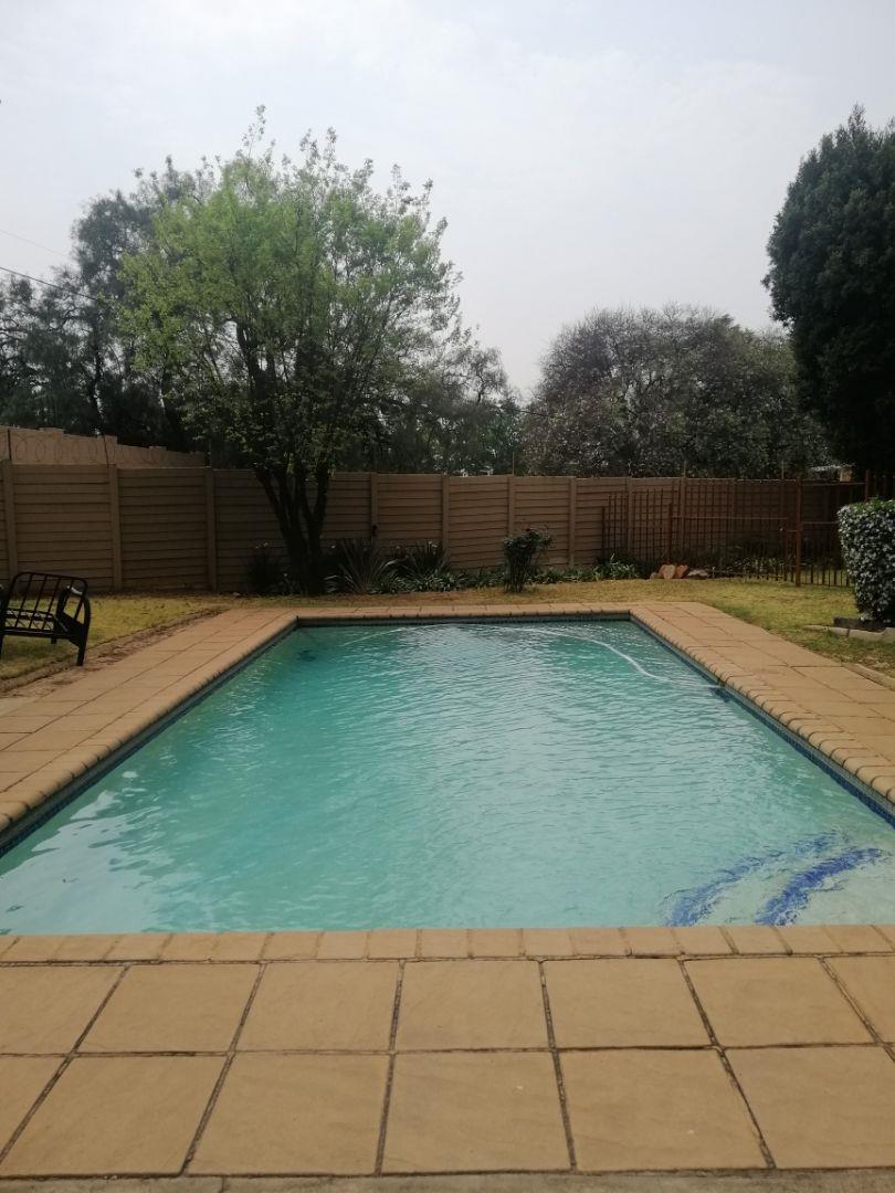 2 Bedroom Property for Sale in Denlee Gauteng