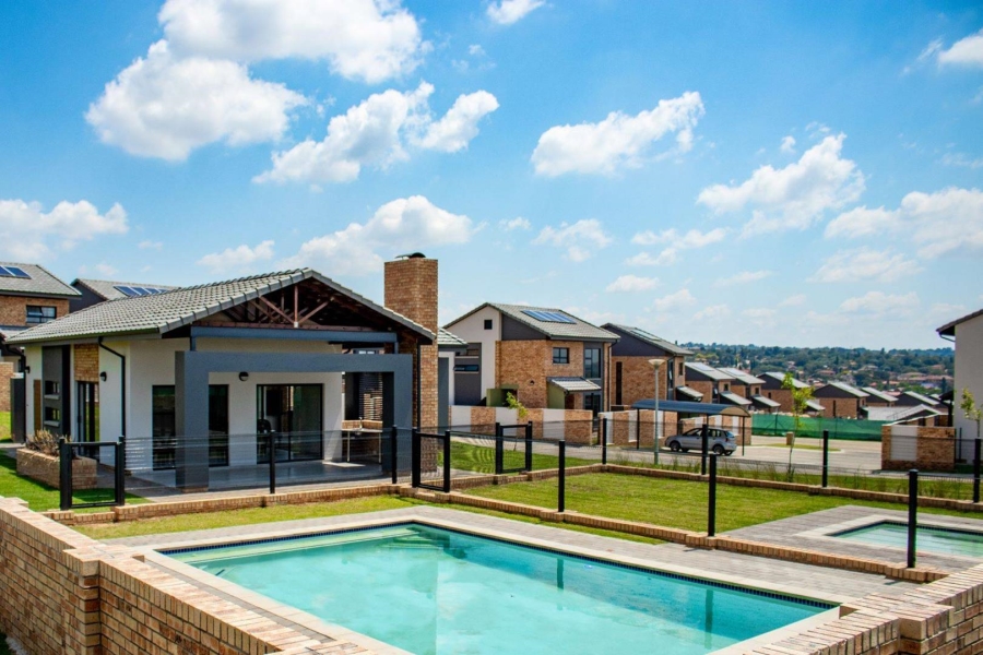 3 Bedroom Property for Sale in Amberfield Gauteng