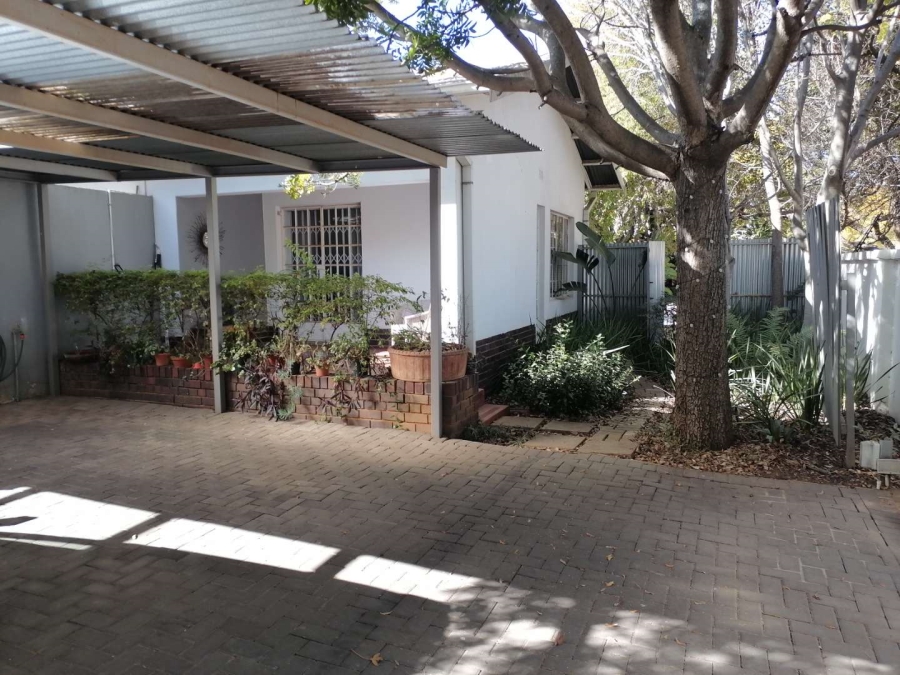 To Let 0 Bedroom Property for Rent in Nieuw Muckleneuk Gauteng