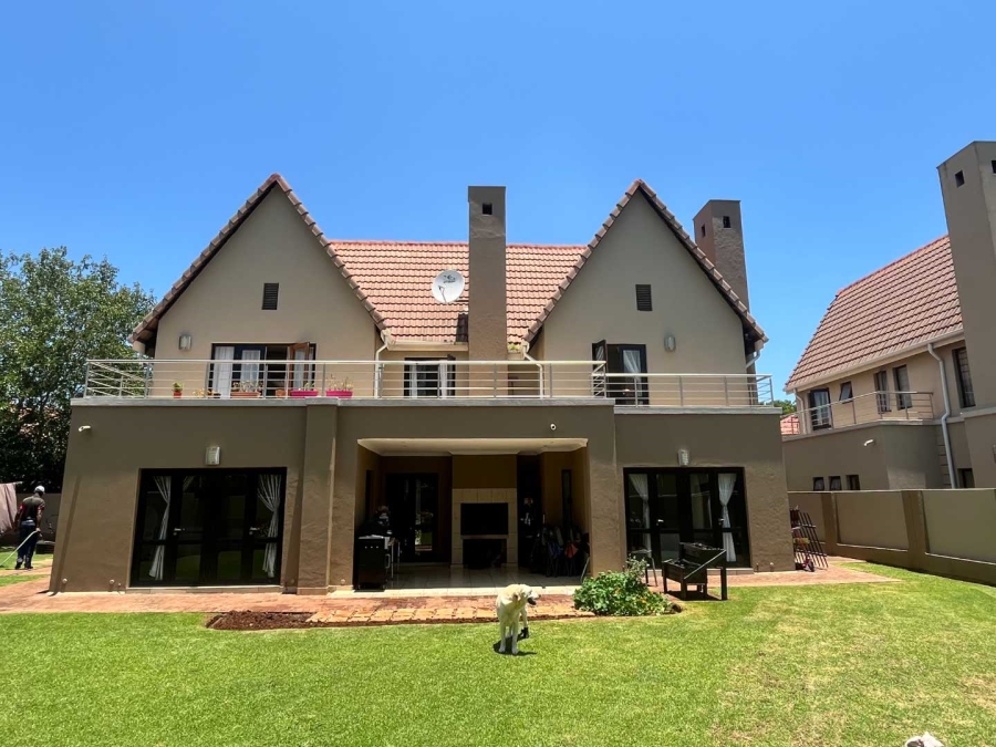 4 Bedroom Property for Sale in Zwartkop Golf Estate Gauteng