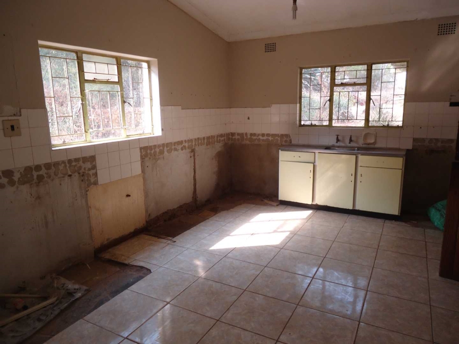 9 Bedroom Property for Sale in Magaliesmoot AH Gauteng