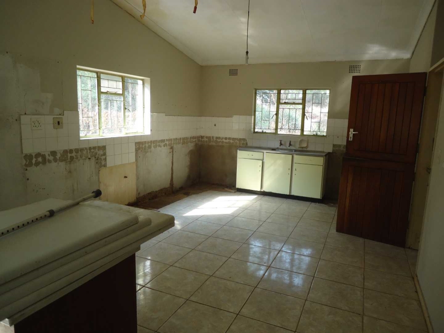 9 Bedroom Property for Sale in Magaliesmoot AH Gauteng