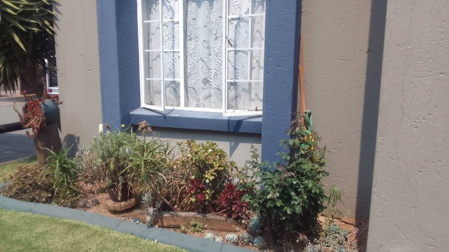 2 Bedroom Property for Sale in Brentwood Gauteng