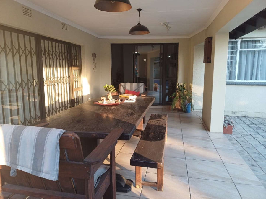 4 Bedroom Property for Sale in Brackenhurst Gauteng