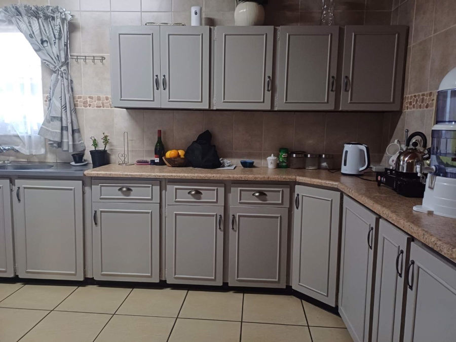 4 Bedroom Property for Sale in Brackenhurst Gauteng