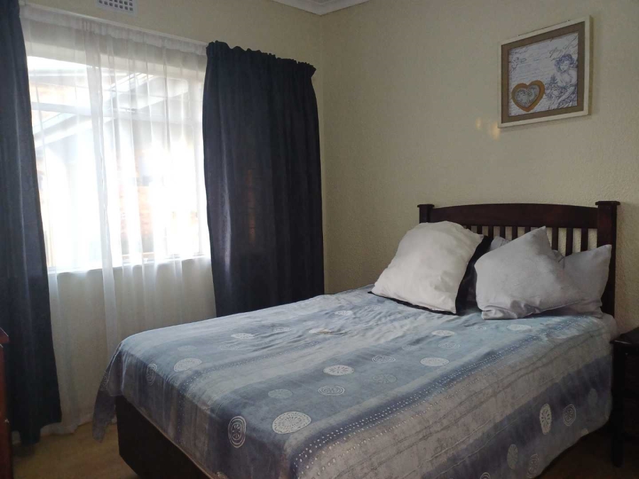 4 Bedroom Property for Sale in Brackenhurst Gauteng