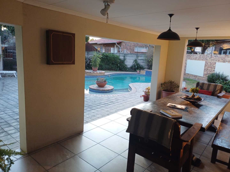 4 Bedroom Property for Sale in Brackenhurst Gauteng