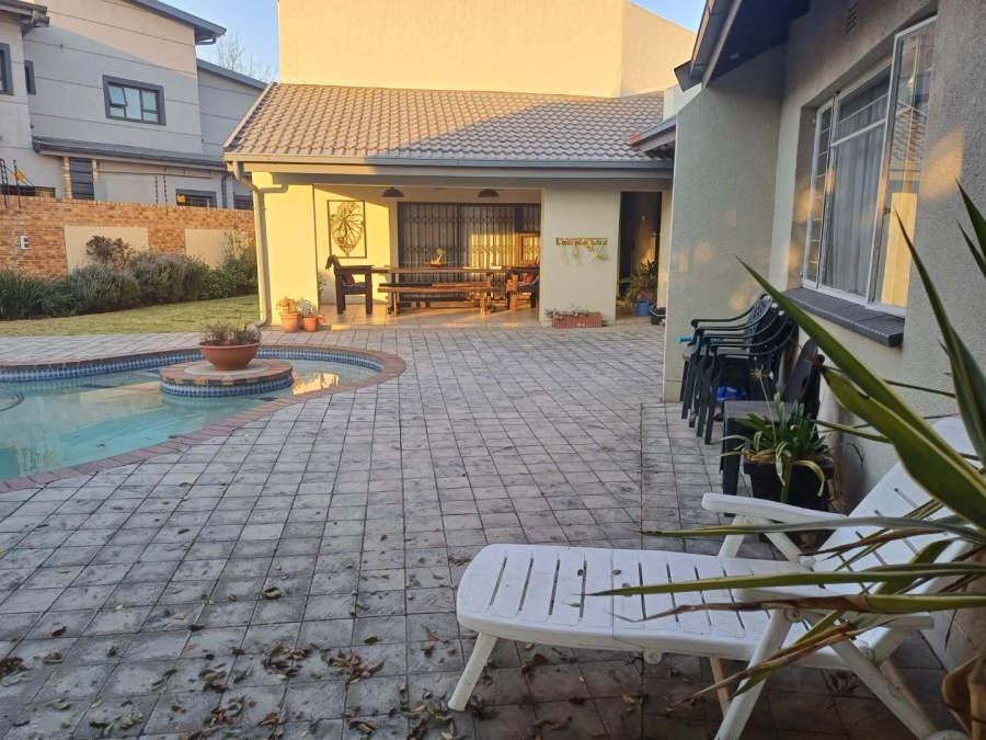 4 Bedroom Property for Sale in Brackenhurst Gauteng