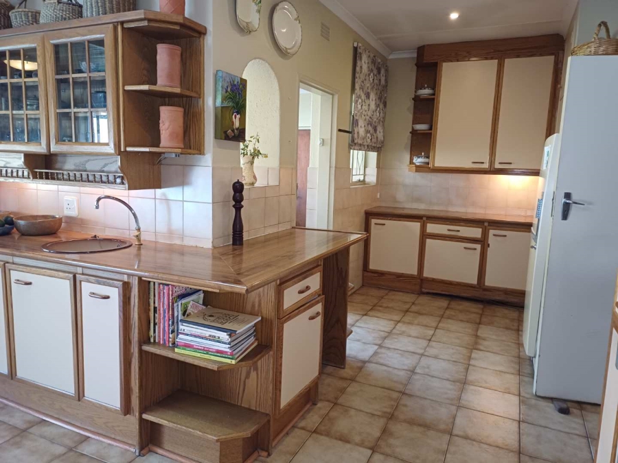 5 Bedroom Property for Sale in Brackenhurst Gauteng