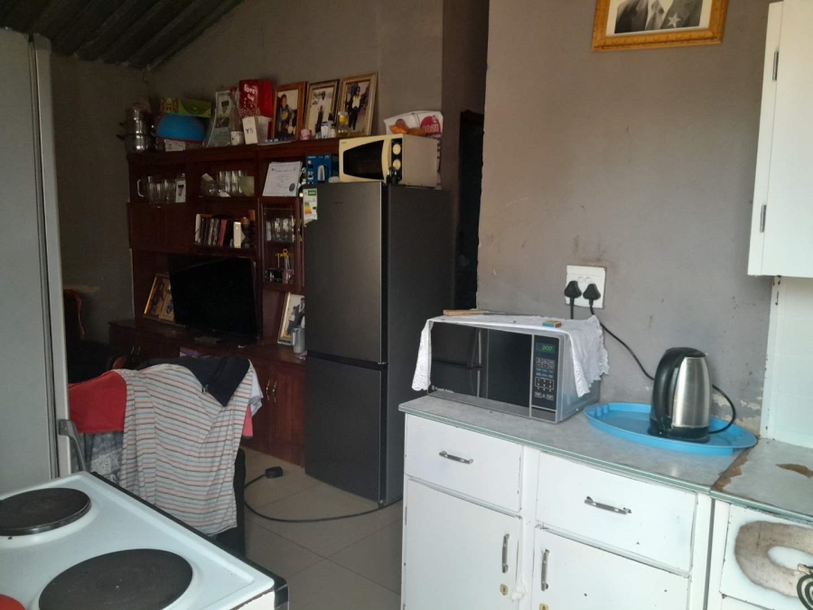 2 Bedroom Property for Sale in Zonkezizwe Gauteng