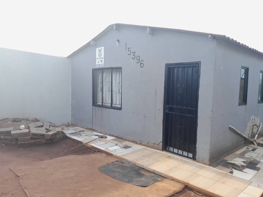 2 Bedroom Property for Sale in Zonkezizwe Gauteng