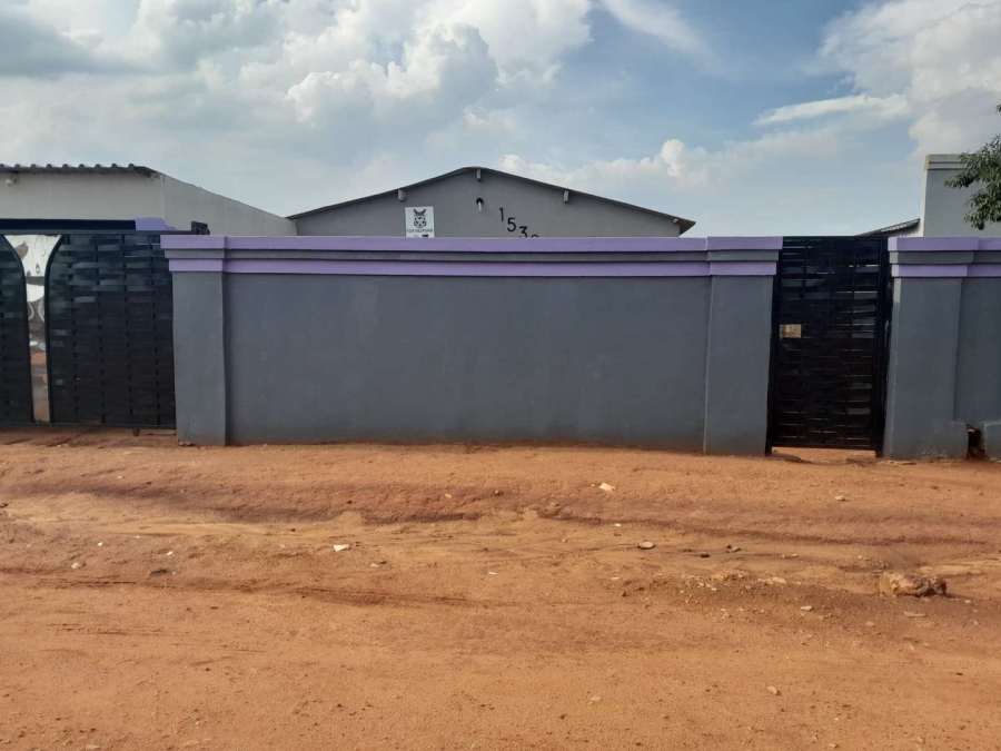 2 Bedroom Property for Sale in Zonkezizwe Gauteng