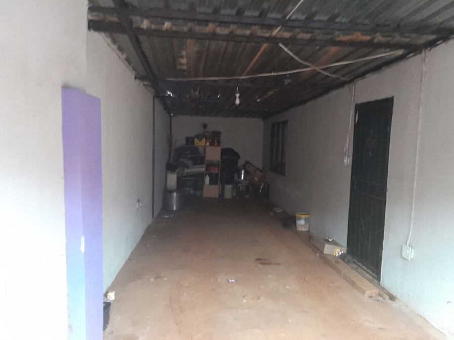 2 Bedroom Property for Sale in Zonkezizwe Gauteng