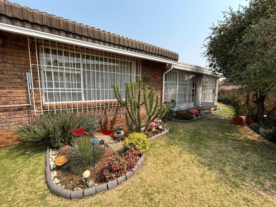 2 Bedroom Property for Sale in Brentwood Park Gauteng