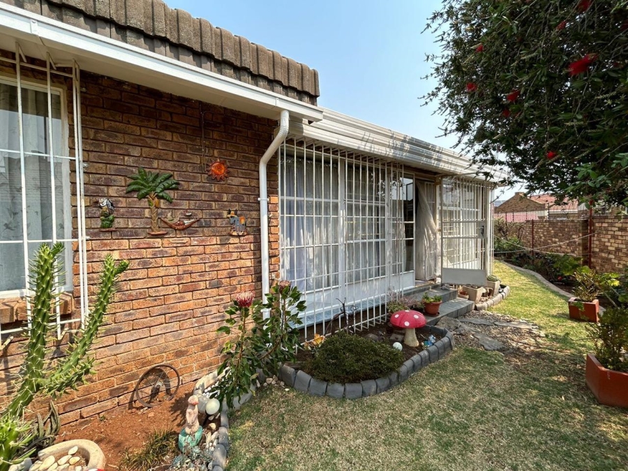 2 Bedroom Property for Sale in Brentwood Park Gauteng