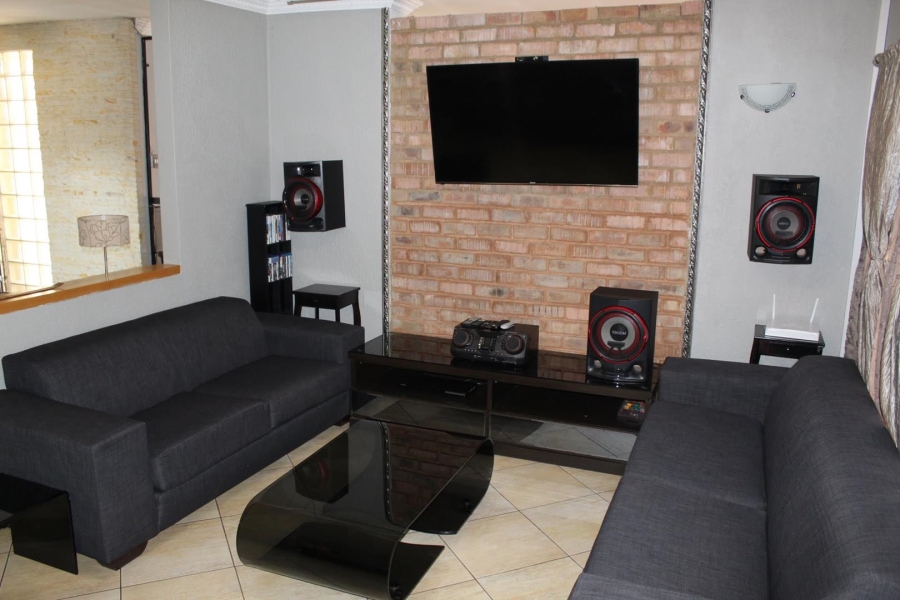 3 Bedroom Property for Sale in Brackenhurst Gauteng