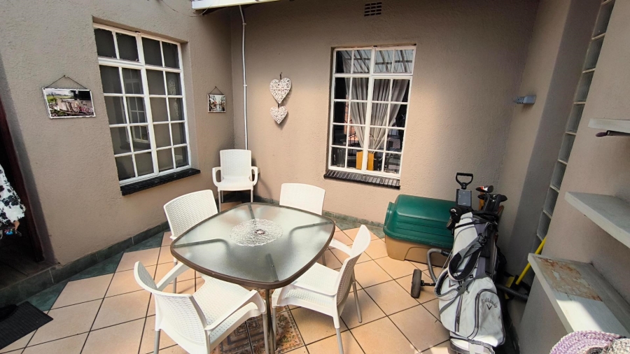 3 Bedroom Property for Sale in Brackenhurst Gauteng