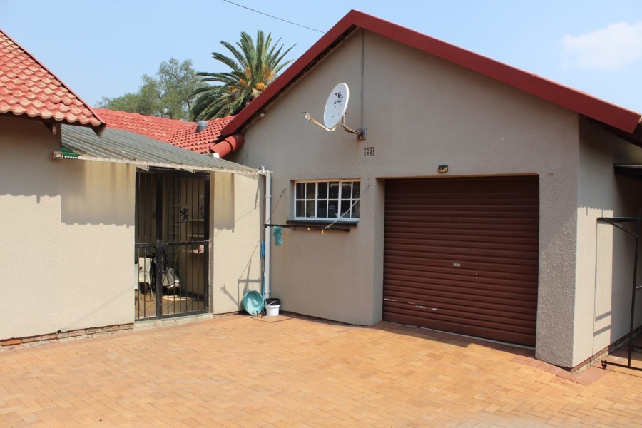 3 Bedroom Property for Sale in Brackenhurst Gauteng