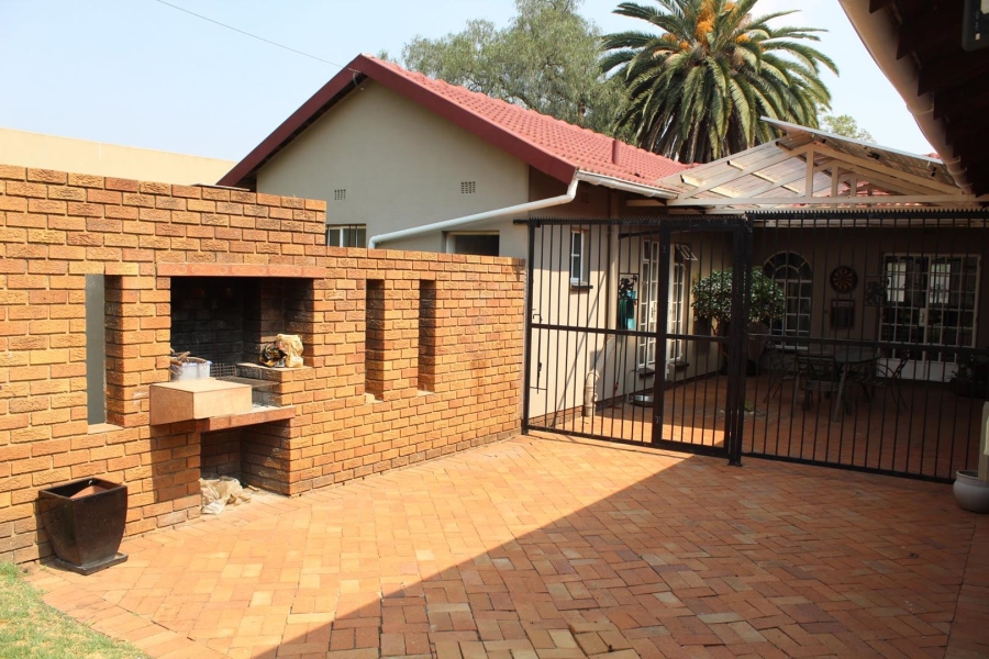 3 Bedroom Property for Sale in Brackenhurst Gauteng