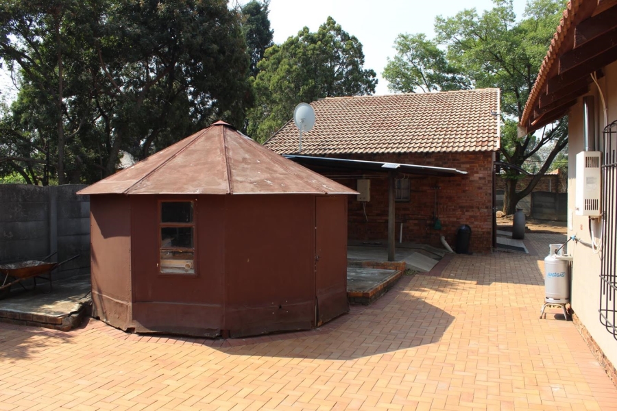 3 Bedroom Property for Sale in Brackenhurst Gauteng