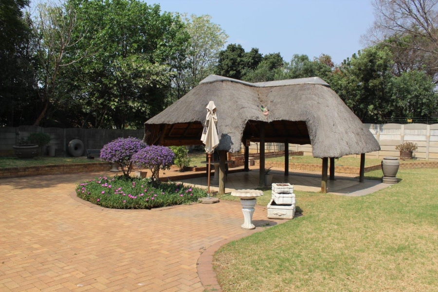 3 Bedroom Property for Sale in Brackenhurst Gauteng