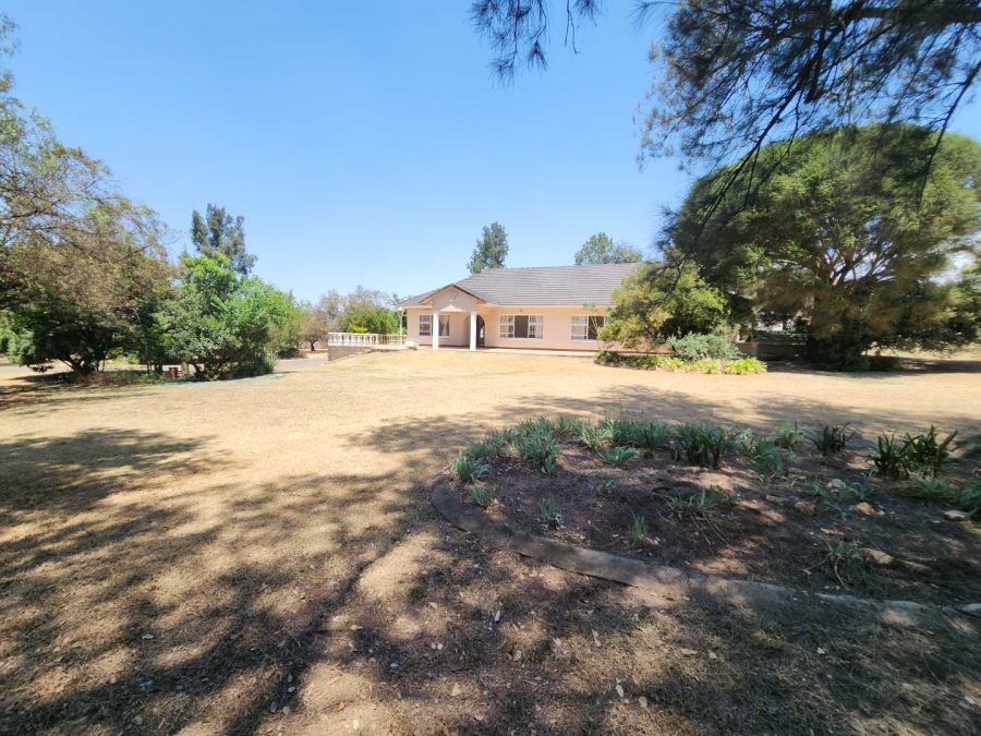 4 Bedroom Property for Sale in Walkerville Gauteng