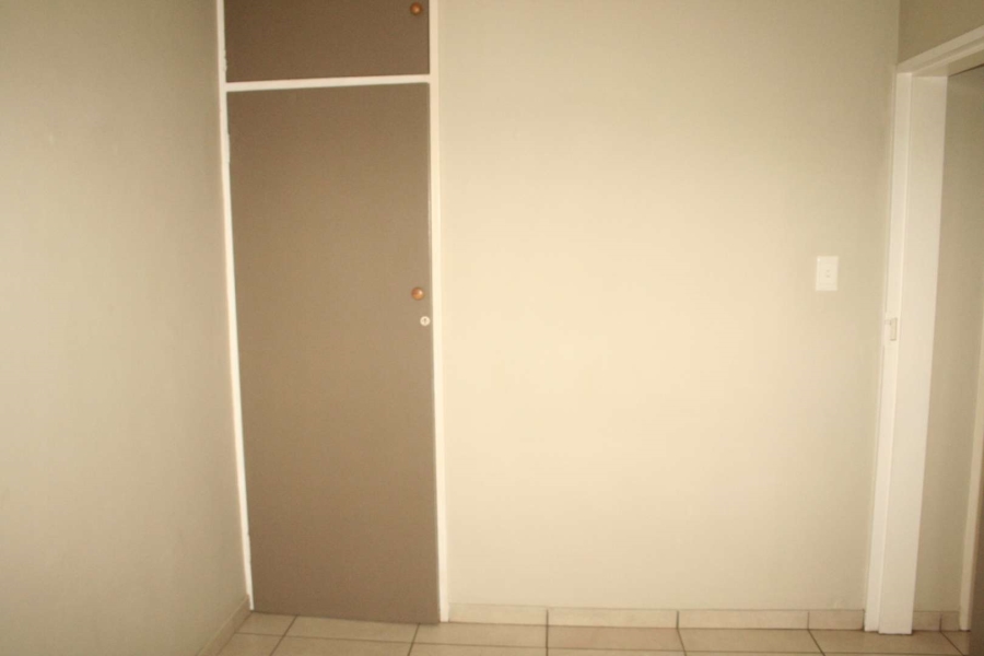 To Let 2 Bedroom Property for Rent in Hurlyvale Gauteng