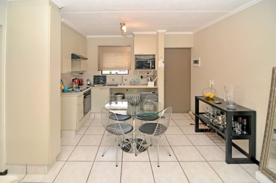 1 Bedroom Property for Sale in Bryanston Gauteng