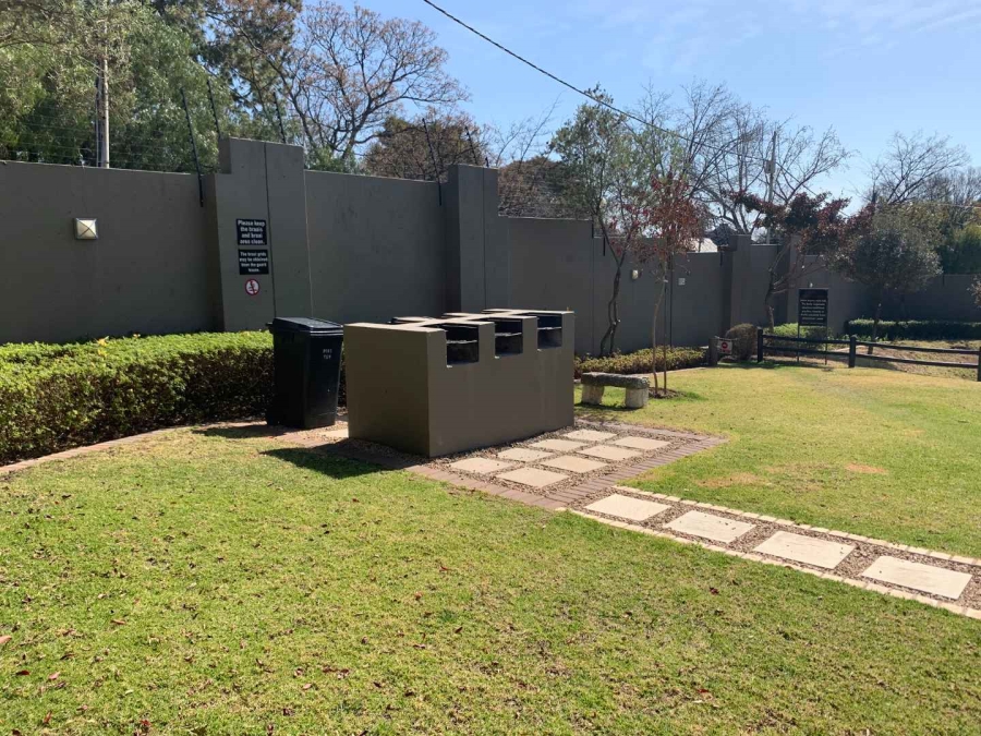 1 Bedroom Property for Sale in Bryanston Gauteng