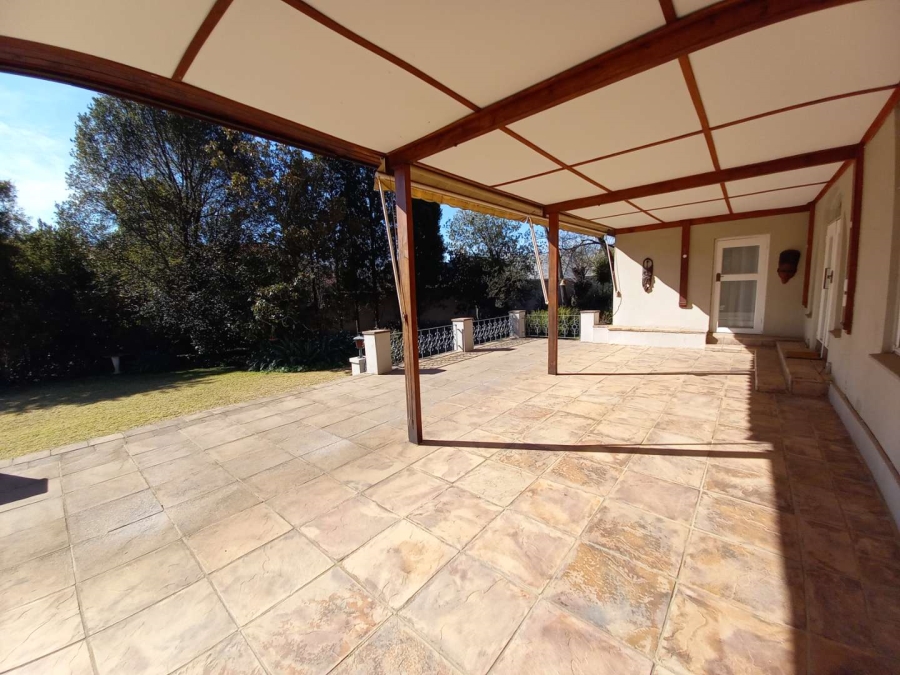 To Let 4 Bedroom Property for Rent in Hurlingham Gauteng