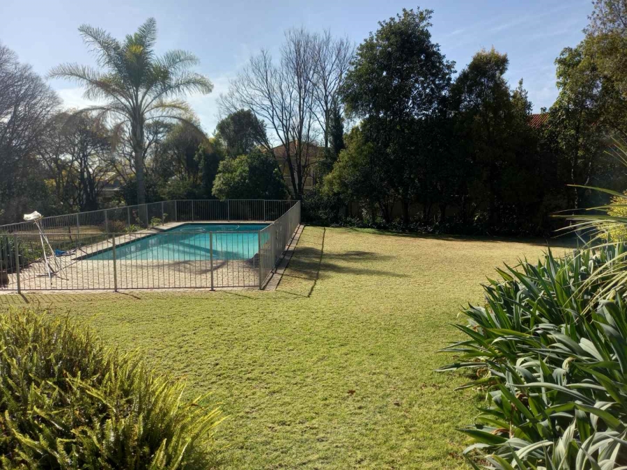 To Let 4 Bedroom Property for Rent in Hurlingham Gauteng