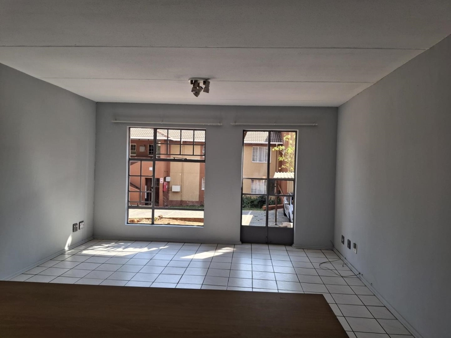 2 Bedroom Property for Sale in Weltevreden Park Gauteng