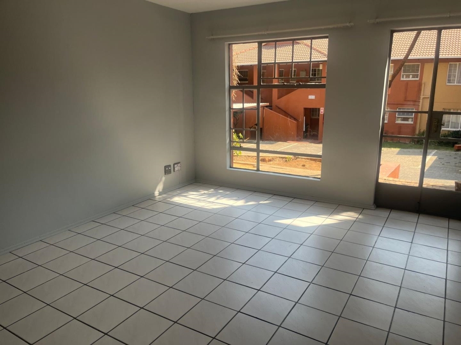 2 Bedroom Property for Sale in Weltevreden Park Gauteng