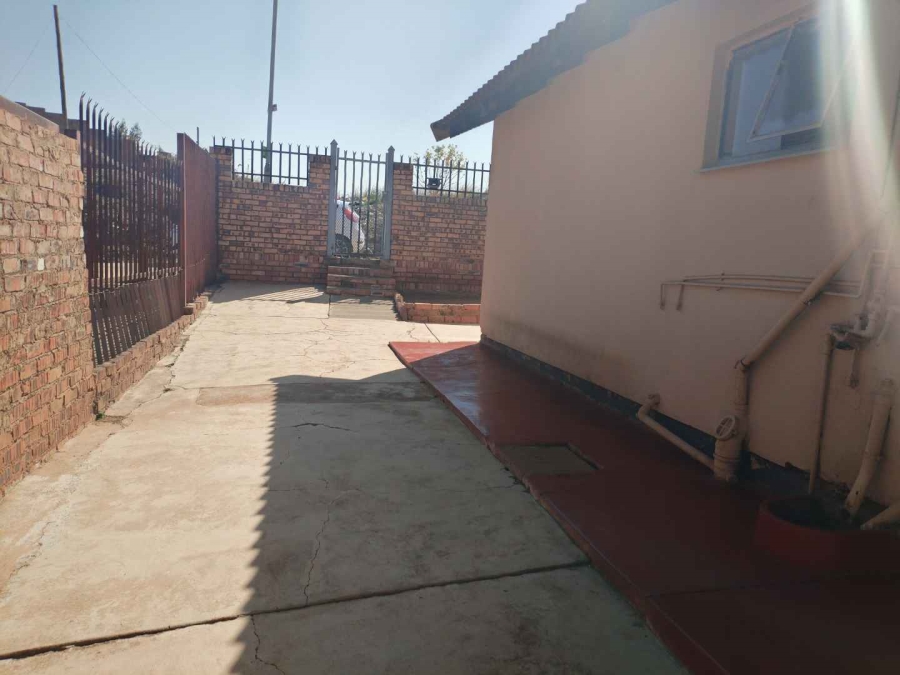 2 Bedroom Property for Sale in Mamelodi Gauteng