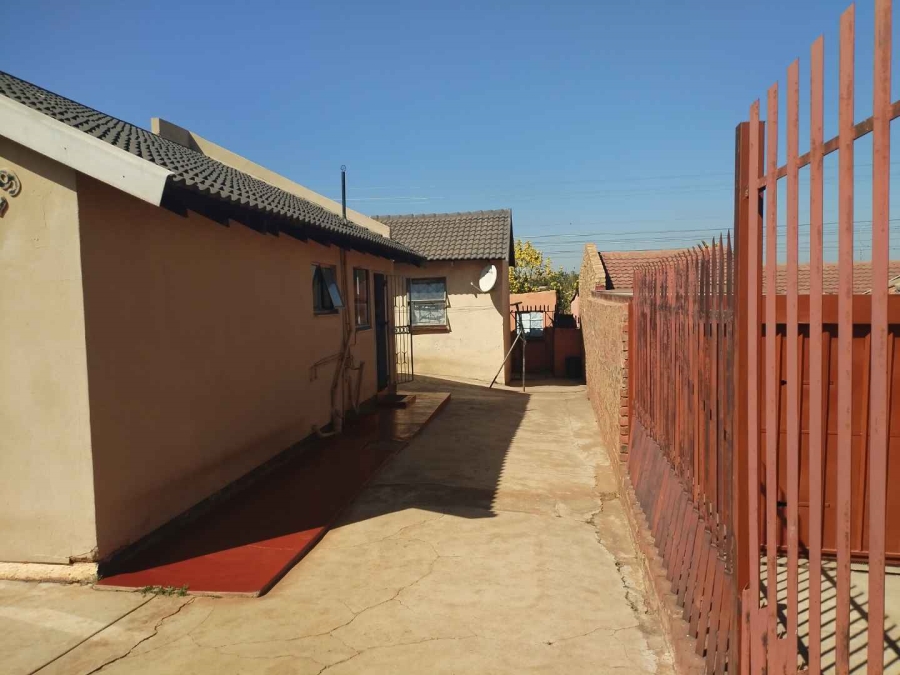 2 Bedroom Property for Sale in Mamelodi Gauteng