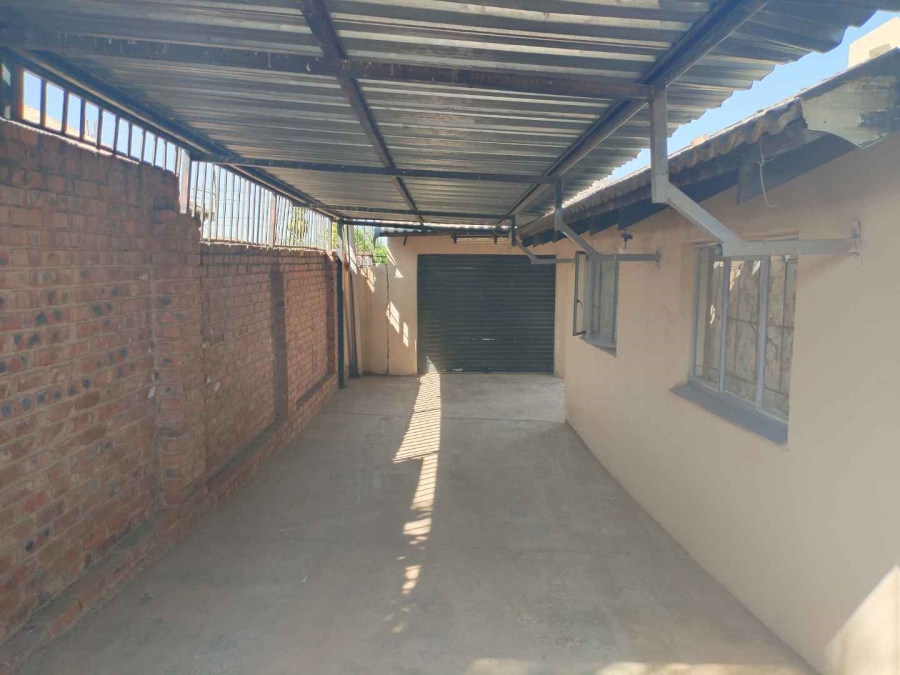 2 Bedroom Property for Sale in Mamelodi Gauteng