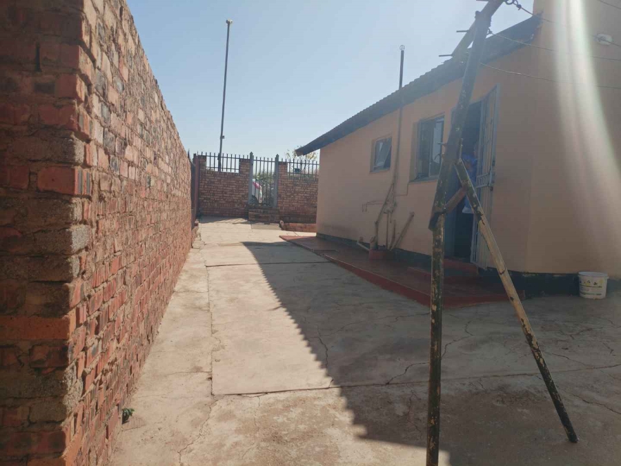 2 Bedroom Property for Sale in Mamelodi Gauteng