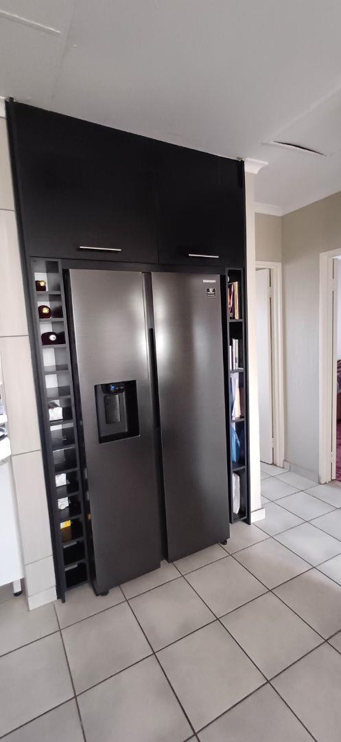 2 Bedroom Property for Sale in La Montagne Gauteng